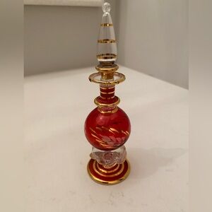 EUC VTG EGYPTIAN MADE RED CRANBERRY GLASS PERFUME BOTTLE WITH STOPPER